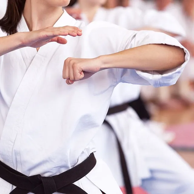 recorte mujer movimientos aikido